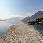 Yellow View By Halldis Apartman Gera Lario
