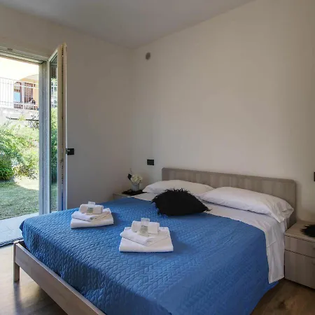 Apartamento Yellow View By Halldis Gera Lario