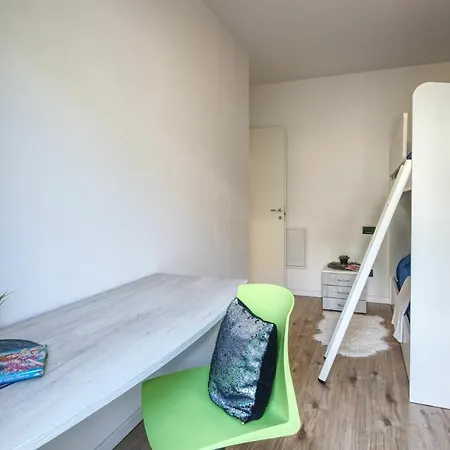 Apartamento Yellow View By Halldis Gera Lario